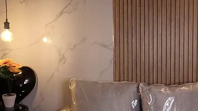 Perla lovely  online show from 17, 6, 2026