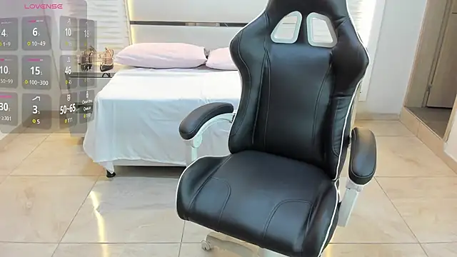 Yaiza farak online show from 9, 2, 2026