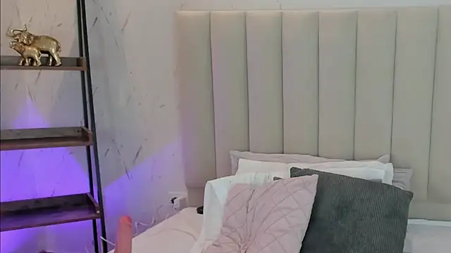 ViolettaRousee  online show from 16, 4, 2026