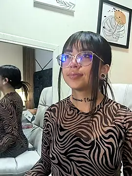 mary luckaysha  online show from 4, 2, 2026