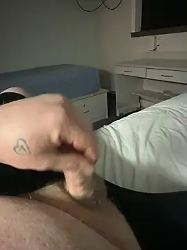 Snapshot of arcticman103 chatting on 5, 2, 2026 arcticman103 online show from 5, 2, 2026