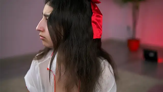 JullyFox online show from 19, 5, 2026