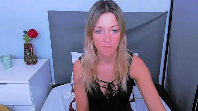 MileyXStar online show from 6, 4, 2026