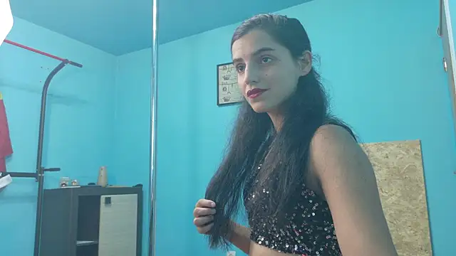 Snapshot of SoniaMoonnnnn chatting on 19, 6, 2026 SoniaMoonnnnn online show from 19, 6, 2026
