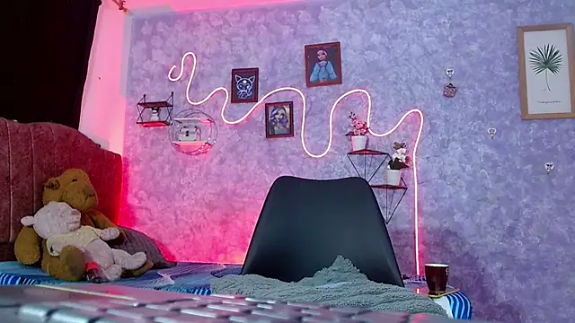 Snapshot of Everlin__Hot_ chatting on 7, 2, 2026 Everlin Hot online show from 7, 2, 2026