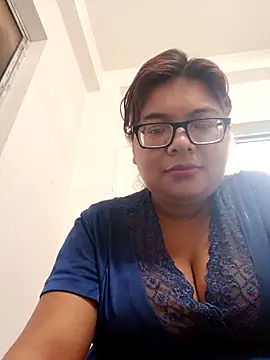 Elie Hallway online show from 9, 4, 2026