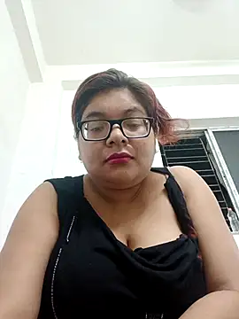 Elie Hallway online show from 17, 4, 2026