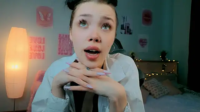 Snapshot of Vexnexe chatting on 3, 2, 2026 Vexnexe online show from 3, 2, 2026