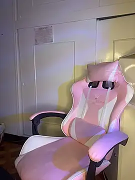 SoftDoll- online show from 5, 4, 2026