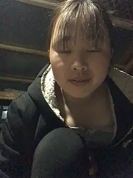 Snapshot of honeyyy110 chatting on 5, 2, 2026 honeyyy110 online show from 5, 2, 2026