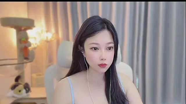 Yumi yuni online show from 9, 6, 2026
