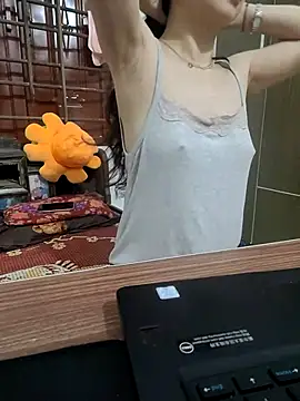 Snapshot of NinaKey chatting on 11, 6, 2026 NinaKey online show from 11, 6, 2026