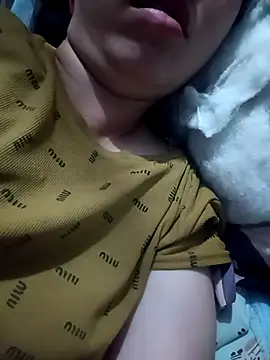 hot-luna- online show from 14, 4, 2026