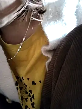 Snapshot of Bella-222 chatting on 10, 3, 2026 Bella-222 online show from 10, 3, 2026