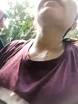 Snapshot of Bella-222 chatting on 8, 4, 2026 Bella-222 online show from 8, 4, 2026