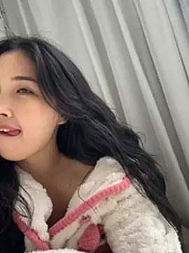 Snapshot of mimi-love13 chatting on 1, 3, 2026 mimi-love13 online show from 1, 3, 2026