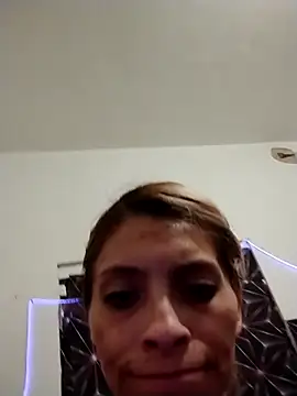 amairany27 online show from 25, 4, 2026