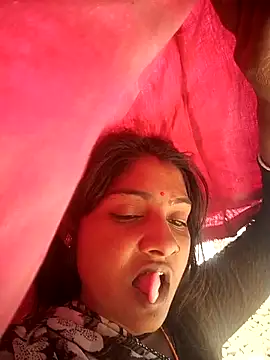 Snapshot of Hotty_raghni chatting on 2, 3, 2026 Hotty raghni online show from 2, 3, 2026