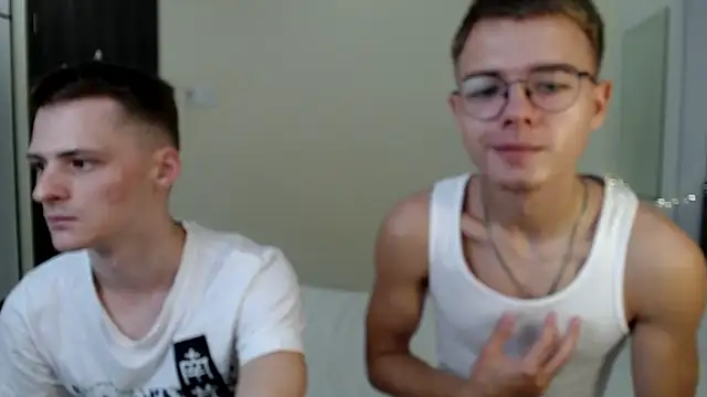 NikiKerryCum online show from 5, 4, 2026