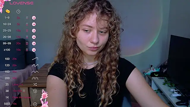 Snapshot of Milounee chatting on 5, 7, 2026 Milounee online show from 5, 7, 2026