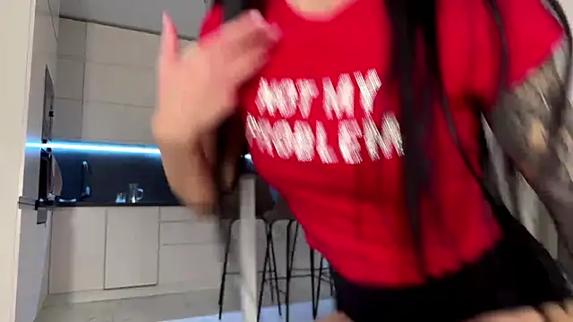 Snapshot of AuraXO chatting on 22, 3, 2026 AuraXO online show from 22, 3, 2026