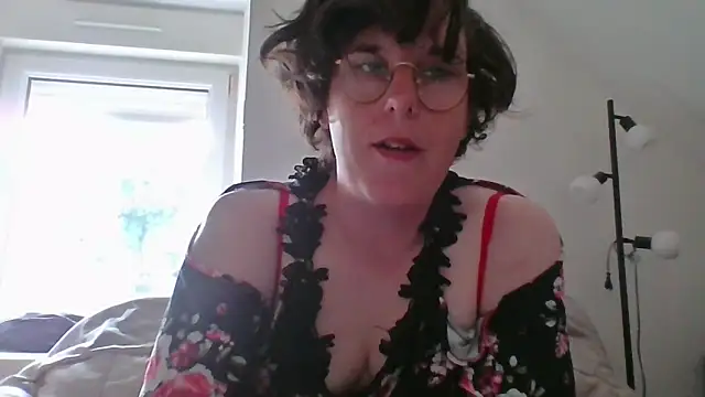 OIseauNoir88 online show from 10, 5, 2026