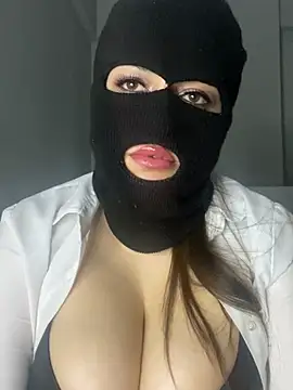 Snapshot of maryam-6 chatting on 1, 3, 2026 maryam-6 online show from 1, 3, 2026