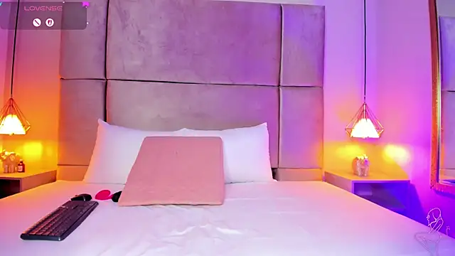 Zafiro11  online show from 21, 2, 2026