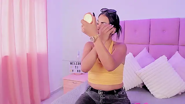 Hilaryportman online show from 28, 3, 2026