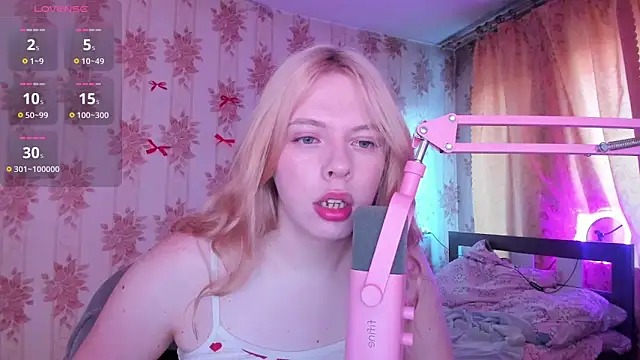 Cutie Bambi online show from 27, 7, 2026