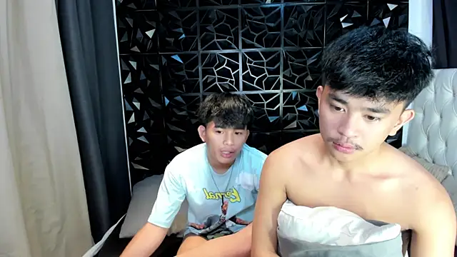 xlovercutietwink online show from 10, 4, 2026
