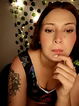 Snapshot of melly_whatson chatting on 26, 2, 2026 melly whatson online show from 26, 2, 2026