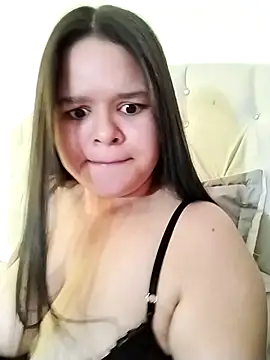 SamanthaStonee online show from 7, 2, 2026