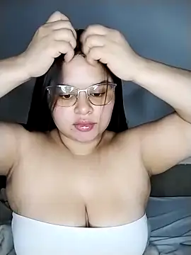 SamanthaStonee online show from 29, 3, 2026