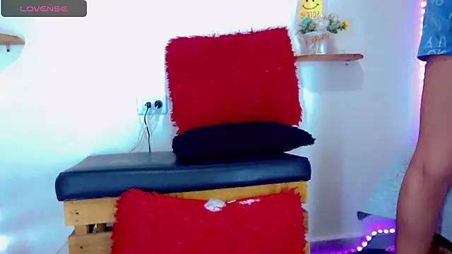 Darianna Atehortua online show from 3, 3, 2026