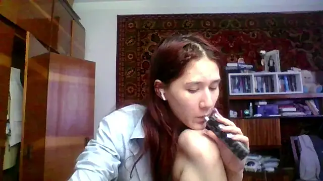 NickiKisinger online show from 6, 4, 2026