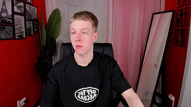 Snapshot of Dylan_Norton chatting on 15, 4, 2026 Dylan Norton online show from 15, 4, 2026