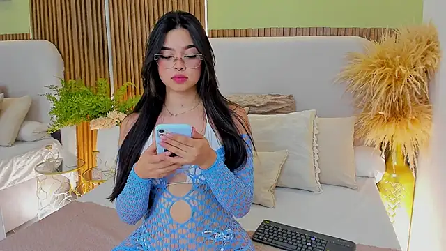 Snapshot of CristalMayson chatting on 18, 2, 2026 CristalMayson online show from 18, 2, 2026