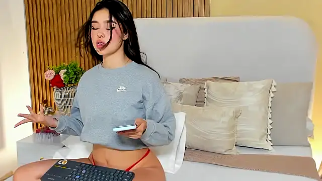 CristalMayson online show from 26, 3, 2026