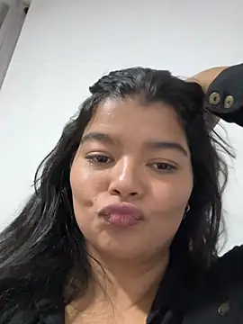 Snapshot of moonhelen chatting on 2, 3, 2026 moonhelen online show from 2, 3, 2026