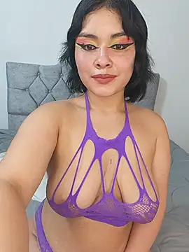 zoe love18 online show from 19, 5, 2026