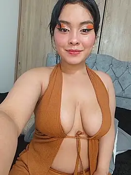 Snapshot of zoe_love18 chatting on 18, 6, 2026 zoe love18 online show from 18, 6, 2026