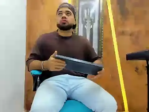 Snapshot of Chris_Evans22 chatting on 8, 2, 2026 Chris Evans22 online show from 8, 2, 2026