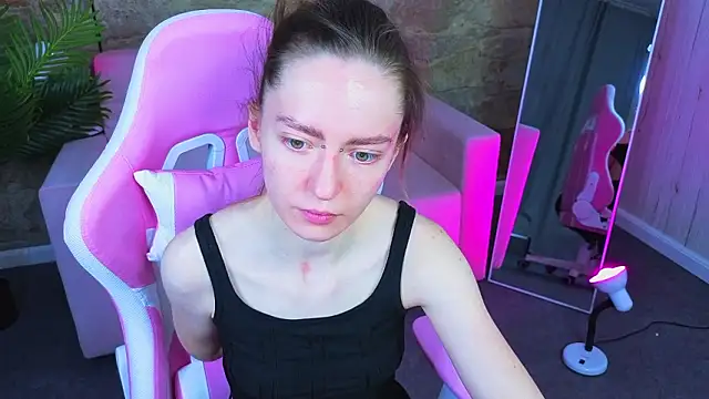 Snapshot of KristineValbuena chatting on 9, 2, 2026 KristineValbuena online show from 9, 2, 2026