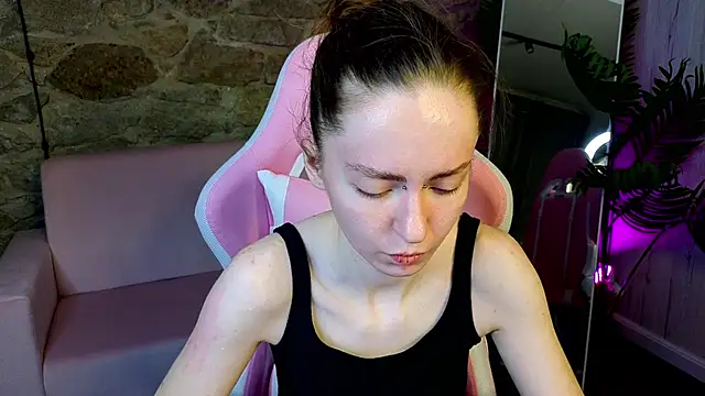 Snapshot of KristineValbuena chatting on 14, 2, 2026 KristineValbuena online show from 14, 2, 2026