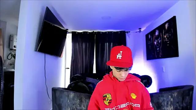 Snapshot of miguel_aguirre_ chatting on 25, 2, 2026 miguel aguirre online show from 25, 2, 2026