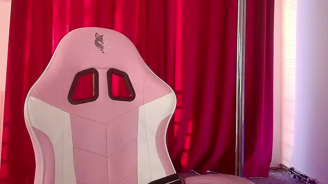 LunaAllure online show from 27, 2, 2026