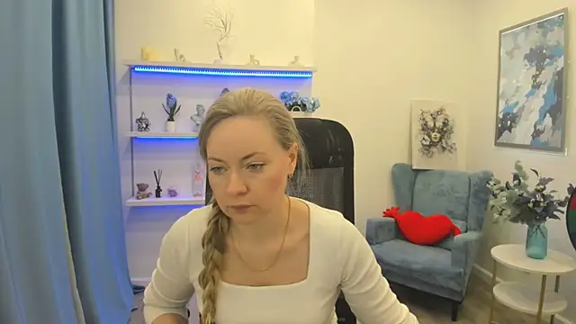 CharlotteKerti online show from 14, 4, 2026
