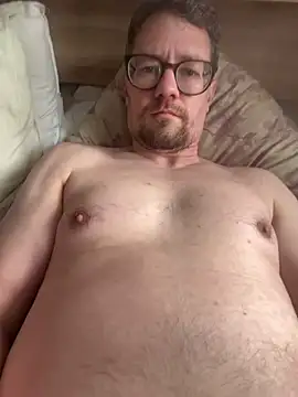 Snapshot of twankletoes1234 chatting on 2, 4, 2026 twankletoes1234 online show from 2, 4, 2026