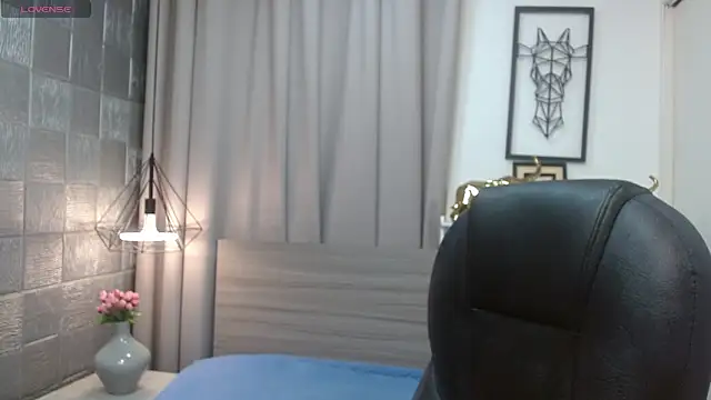 JDWhite18 online show from 15, 4, 2026